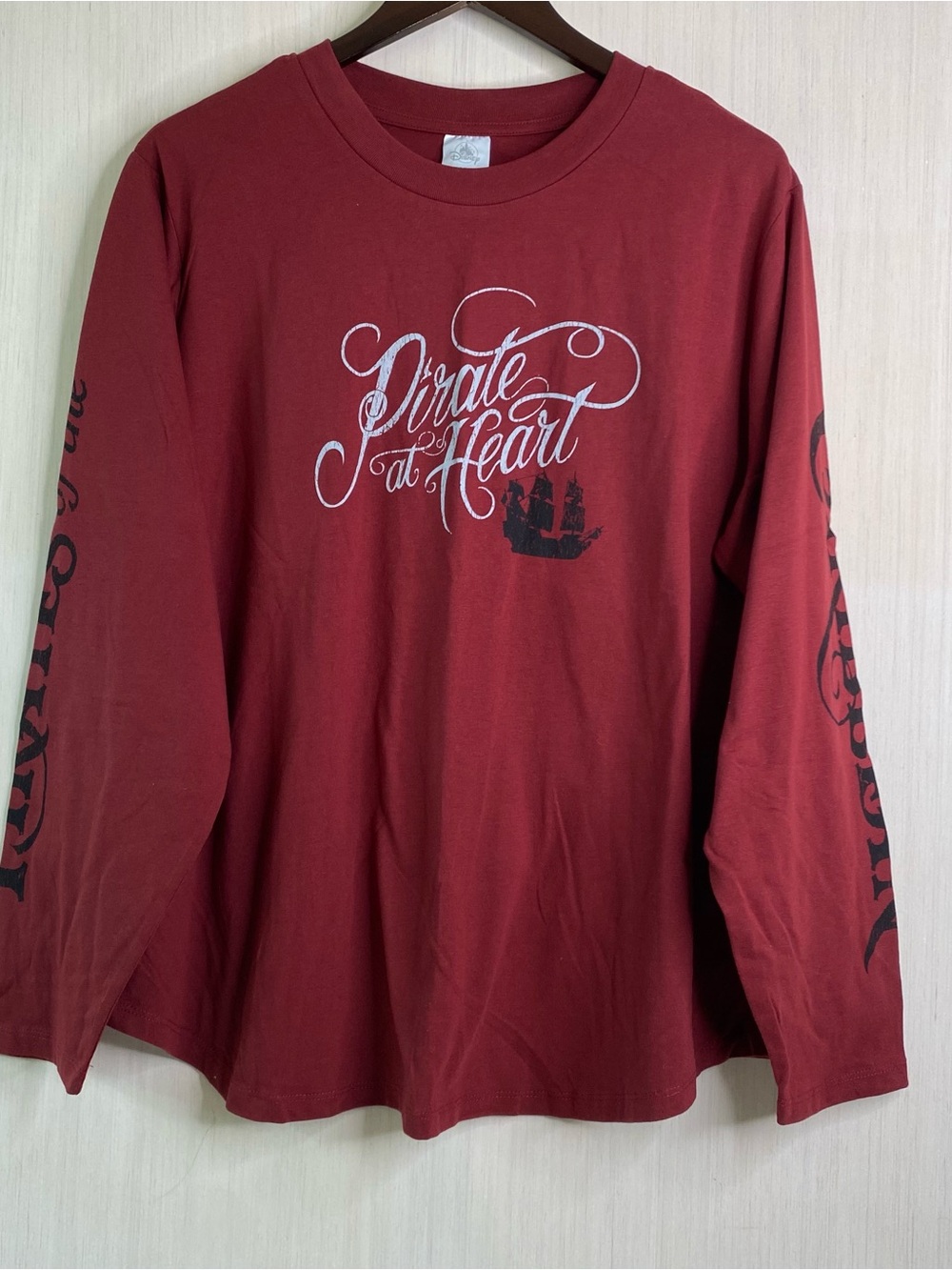 NWT Disney Pirates of the Caribbean Long-Sleeve Pirate at Heart Graphic Tee   1X